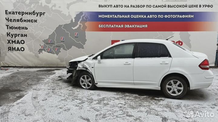 Замок двери задней правой Nissan Tiida (C11) 82500-ZW91A