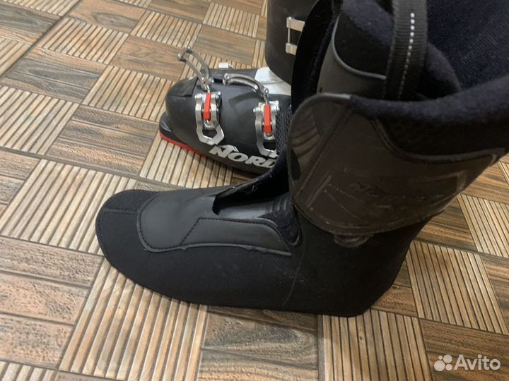 Горнолыжные ботинки nordica