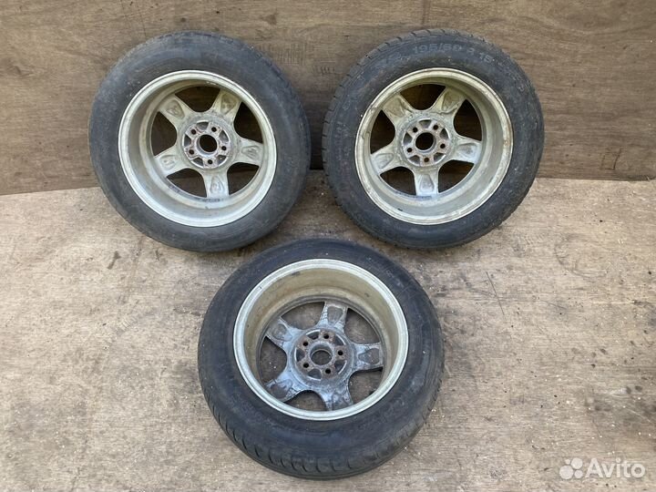 Литой диск R15