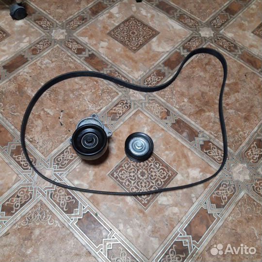 Приводной ремень с натяжителем и роликом X-Trail