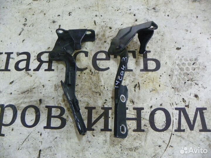 Петля капота Hyundai Tucson