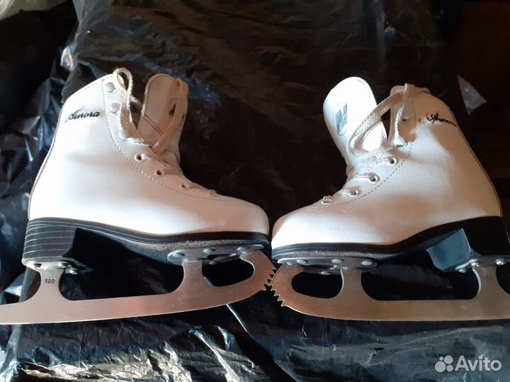 Коньки фигурные детские 29 размер