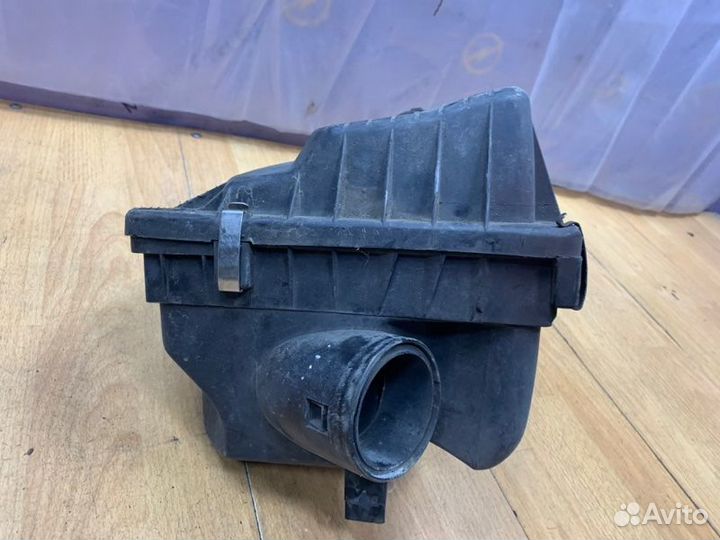 Корпус воздушного фильтра Opel Astra G X20XER 2000