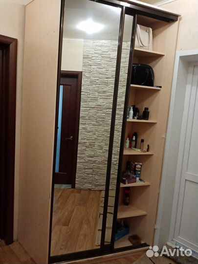 Шкаф угловой купе с зеркалом бу