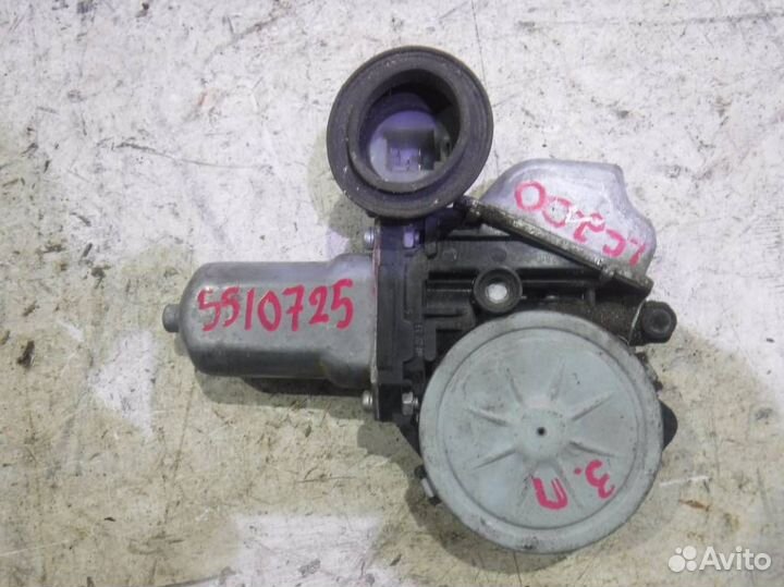 Моторчик заднего правого стеклоподъемника 85720601