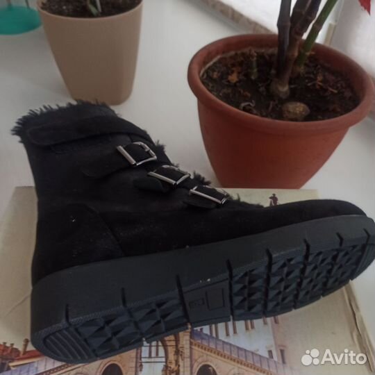 Зимние женские ботинки 39