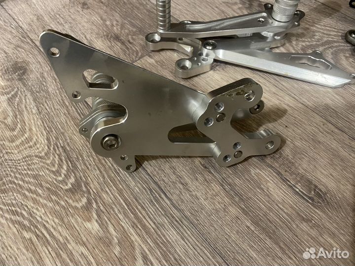 Подножки для мотоцикла