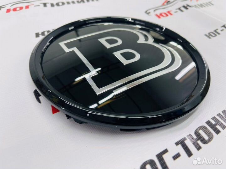 Черный знак Brabus в решетку радиатора Е213 2016+