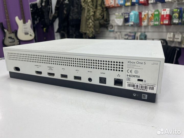 Игровая приставка Microsoft Xbox One S 500 гб HDD