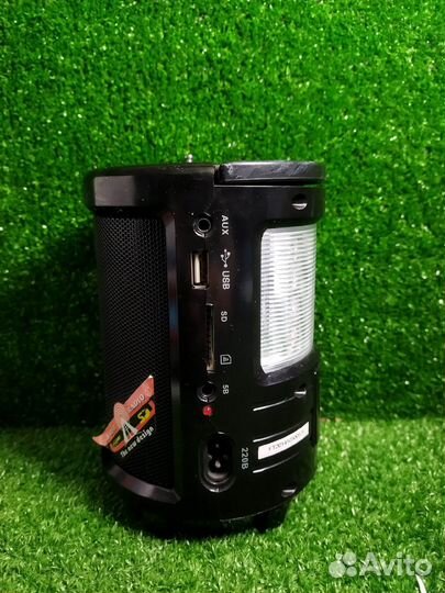 Радиоприемник колонка фонарь Vikend Tourist