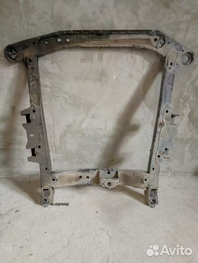 Передняя балка на рено Дастер