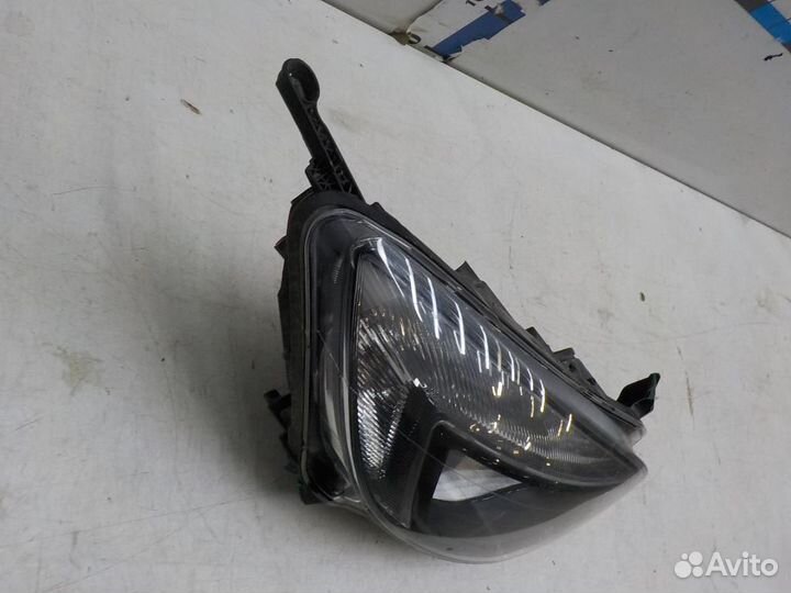 Фара правая Opel Astra J