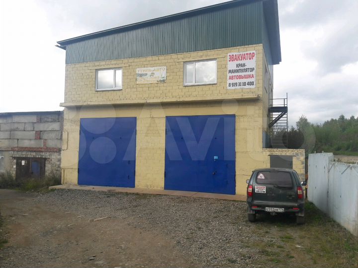Гараж, > 30 м²