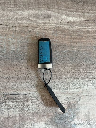 Оригинальный новый ключ от Passat CC