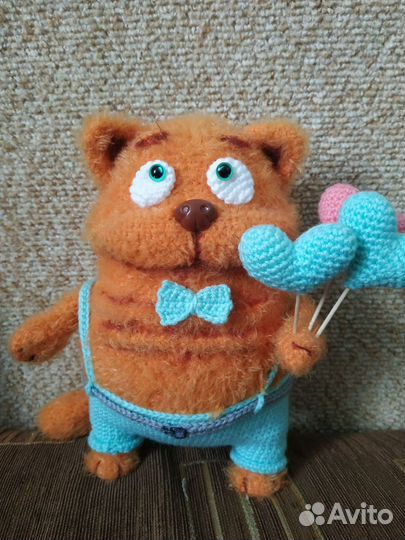 Кот вязаный