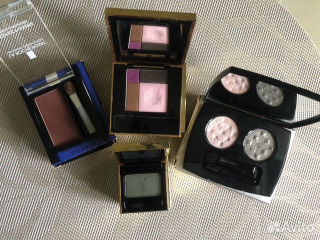 Тени для век Yves Sant Layren