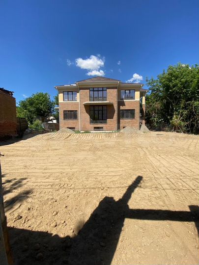 Дом 452 м² на участке 7,1 сот.