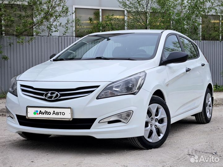 Hyundai Solaris 1.4 AT, 2015, 59 950 км