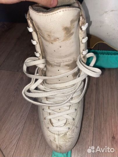 Коньки для фигурного катания профессиональные 37