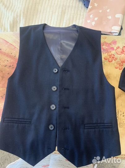 Костюм школьный