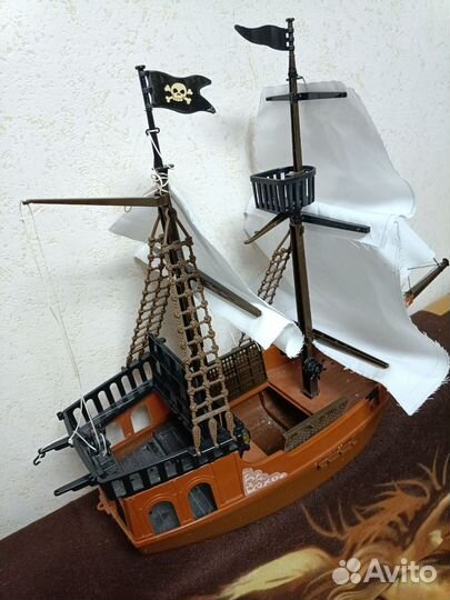 Пиратский корабль
