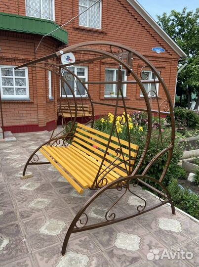 Качели металлические