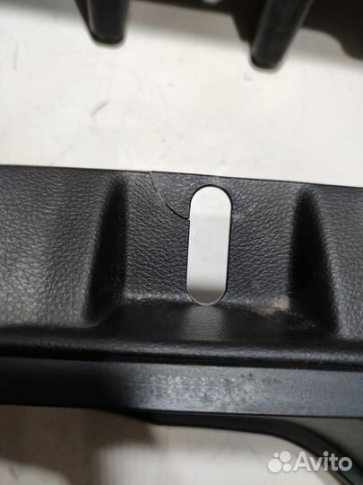 Обшивка багажника Toyota RAV4 40 USA