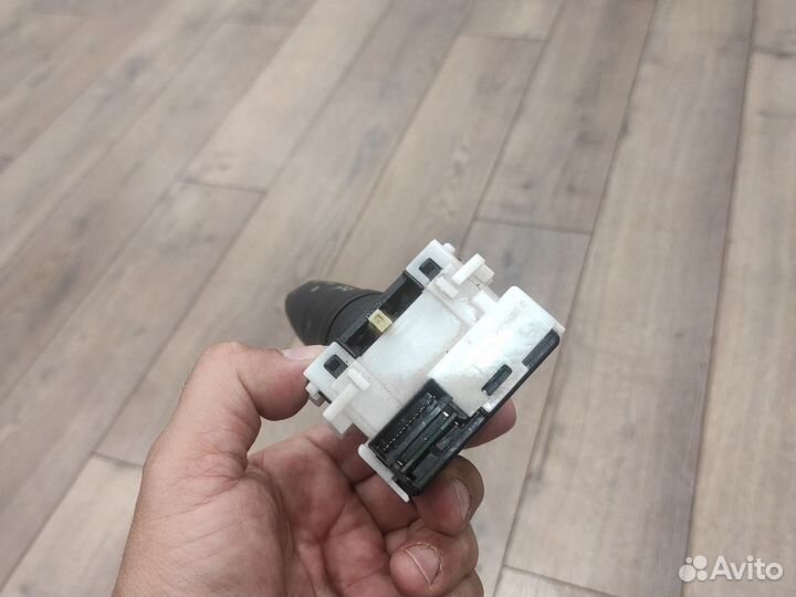 Переключатель nissan tiida