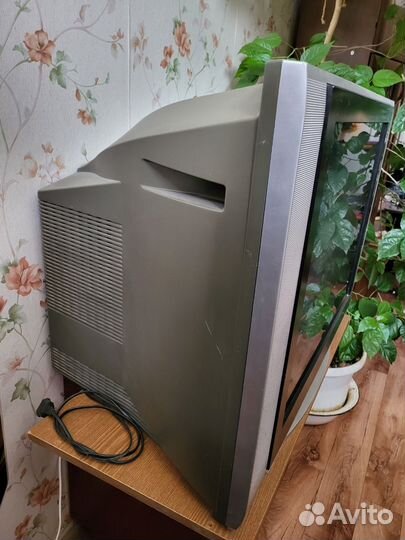 Продаю телевизор Panasonic TX-29FG20T б/у