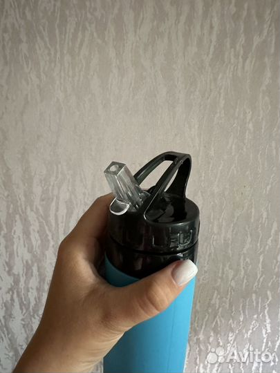 Силиконовая бутылка для воды