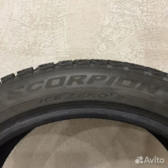 Pirelli Scorpion Ice Zero 2 275/40 R21 и 315/35 R21 111H