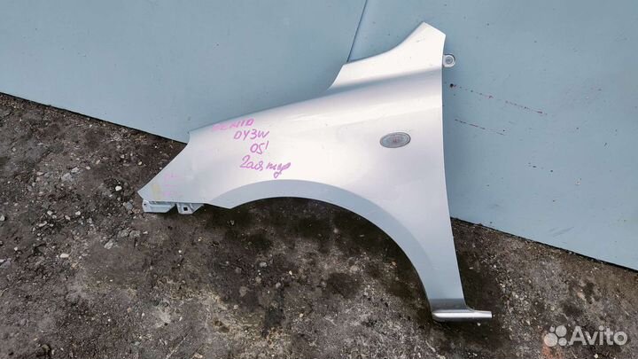 Крыло переднее левое Мазда Демио