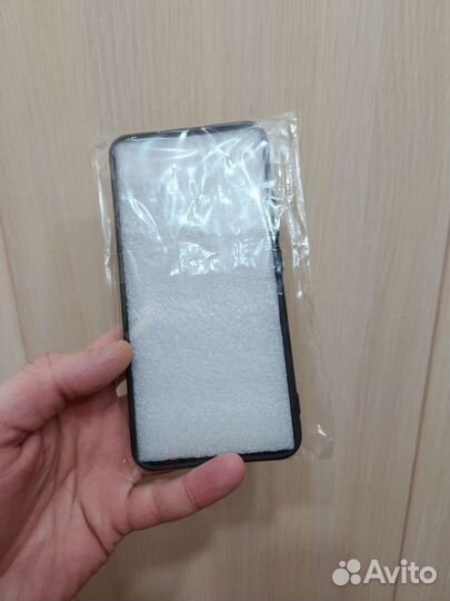 Чехол на samsung s22 plus kaws