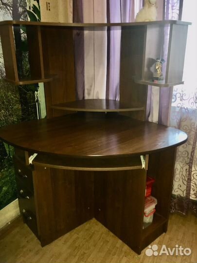 Компьютерный стол