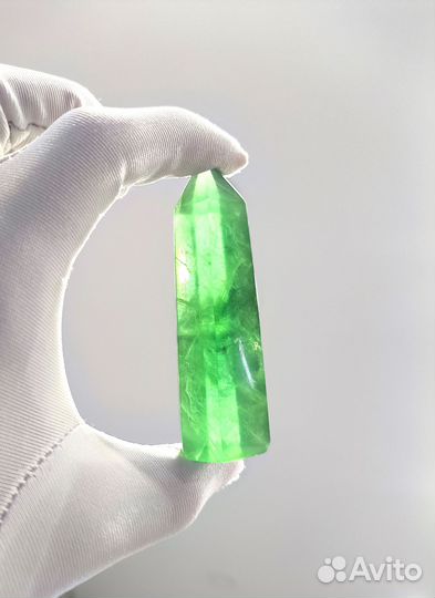 Флюорит большой кристалл №3