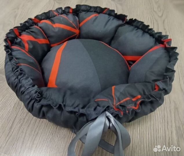 Лежанка для кошек и собак новая