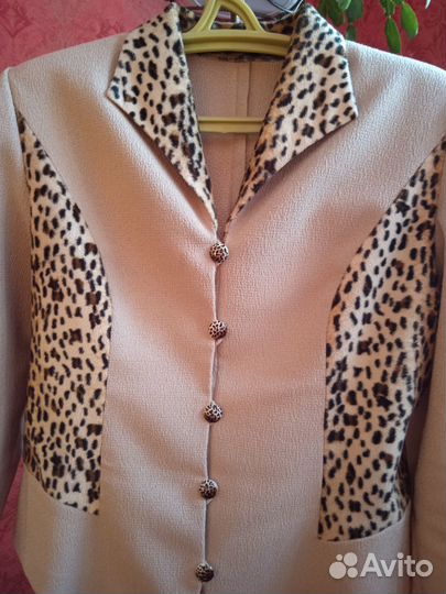 Костюм женский 46 размер