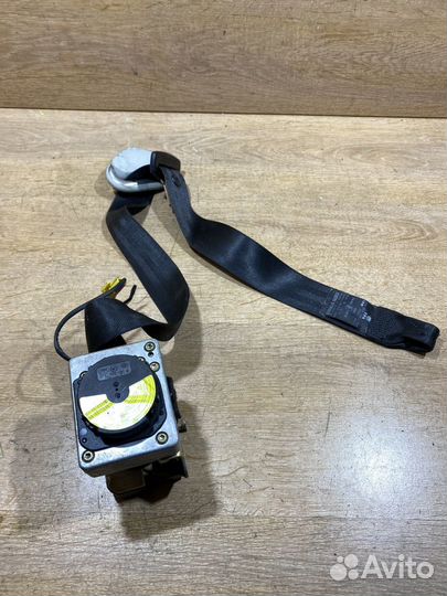 Ремень безопасности правый VW Golf 4 190989