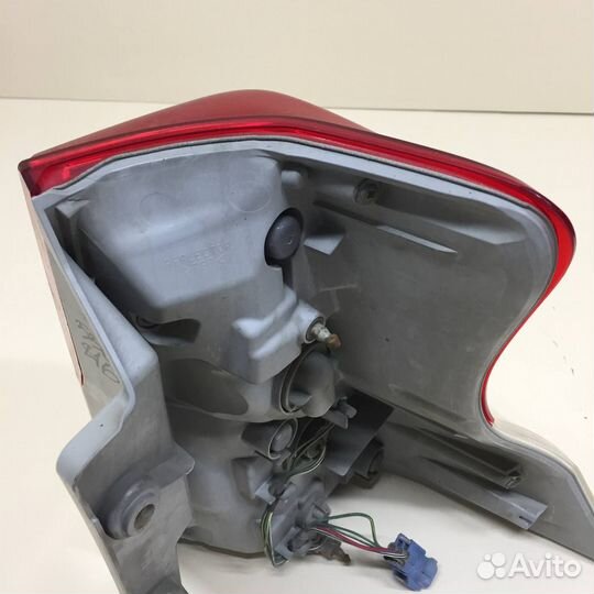 Фонарь задний левый Toyota Land Cruiser Prado J150