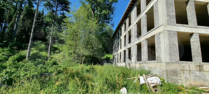 Дом 1500 м² на участке 26 сот.