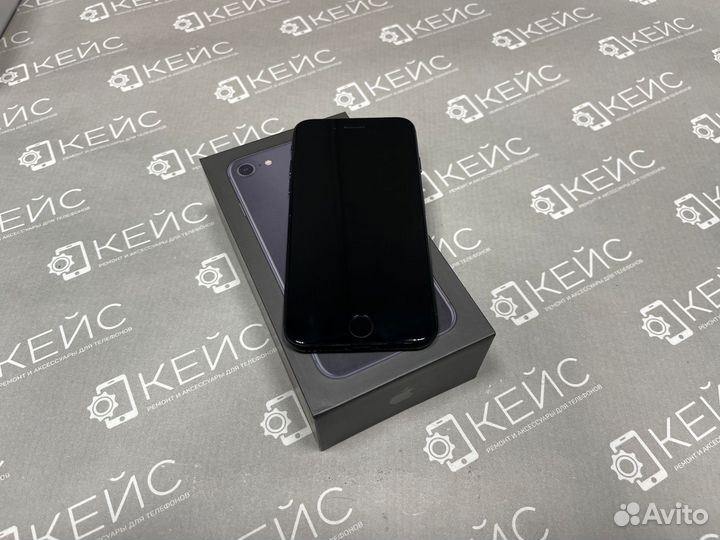 iPhone 8, 64 ГБ