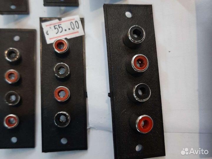 Терминал под 2-4 гнезда RCA