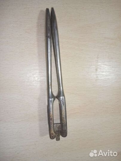 Щипцы для колки орехов. зис