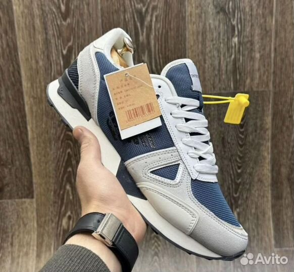 Кроссовки Armani