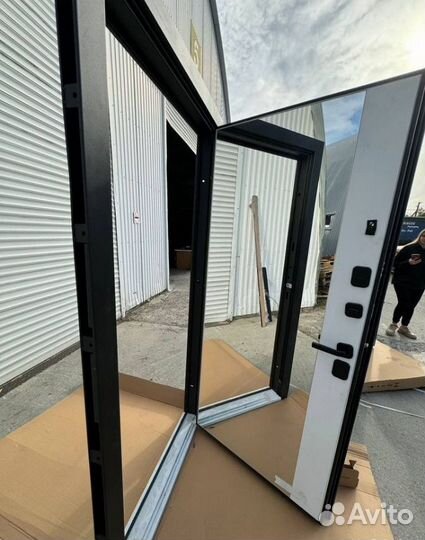 Дверь входная металлическая