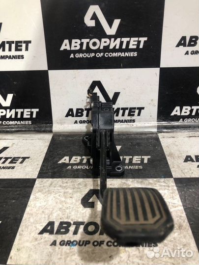 Педаль газа Toyota Wish ZGE25 2zrfae