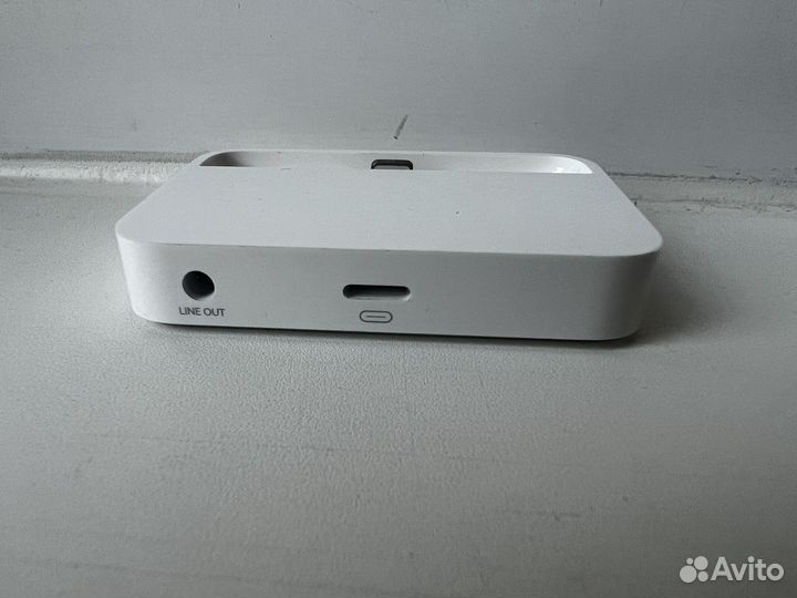 Док-станция Apple для iPhone