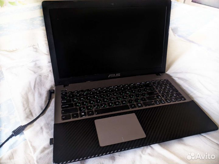Ноутбук asus x550c