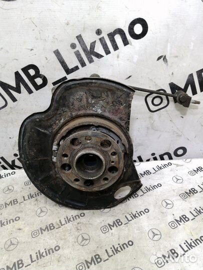 Кулак задний правый Mercdes W221