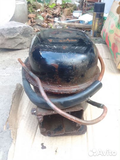 Компрессор с холодильника 